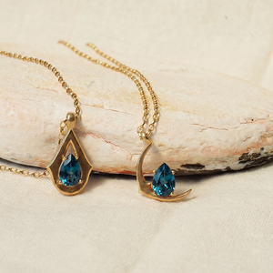 Star Seed Ashes Pendant - London Blue Topaz